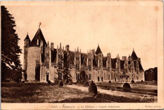 1637 Josselin le château façade intérieure