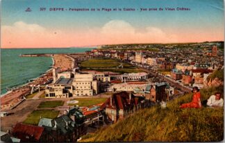 327 Dieppe Perspective de la plage et le Casino vue prise du Vieux Château