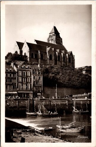 3510 Le Tréport le Port et L'eglise Saint-Jacques