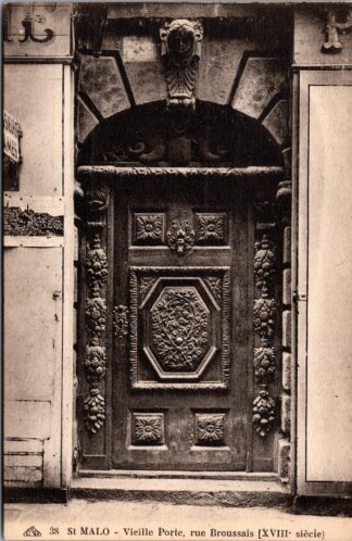 38 Saint-Malo vieille porte, rue Broussais