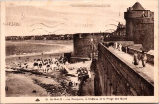 18 Saint-Malo les Remparts, le Château et la plage des Bains