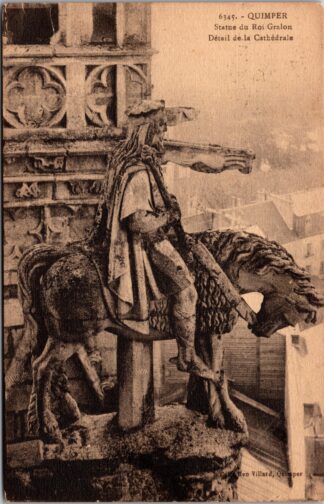 6345 Quimper Statue du Roi Gralon détail De la cathédrale