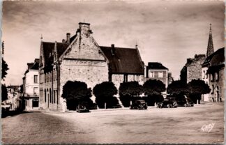 55 Vitré Hôtel des Postes Et place de la République