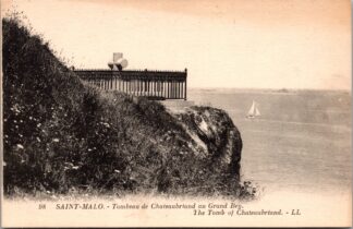 98 Saint-Malo Tombeau de Chateaubriand Au Grand Bey