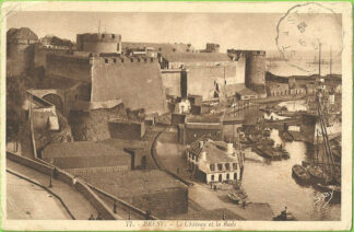 77. - BREST. - Le Château et la Rade