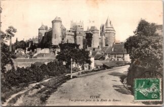 Vitré vue générale prise de la route de rennes