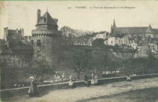 401 Vannes la tour du connétable et les remparts