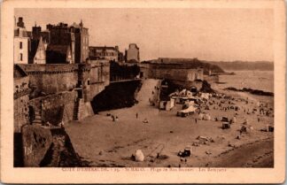 25 Saint-Malo plage de Bon-Secour les remparts