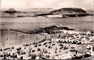 2 Saint-Malo plage de bon secours et les Beys