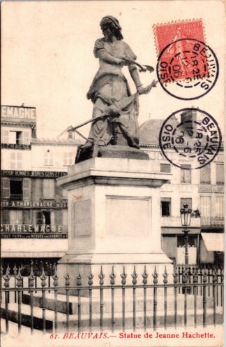 61 Beauvais statue de Jeanne Hachette
